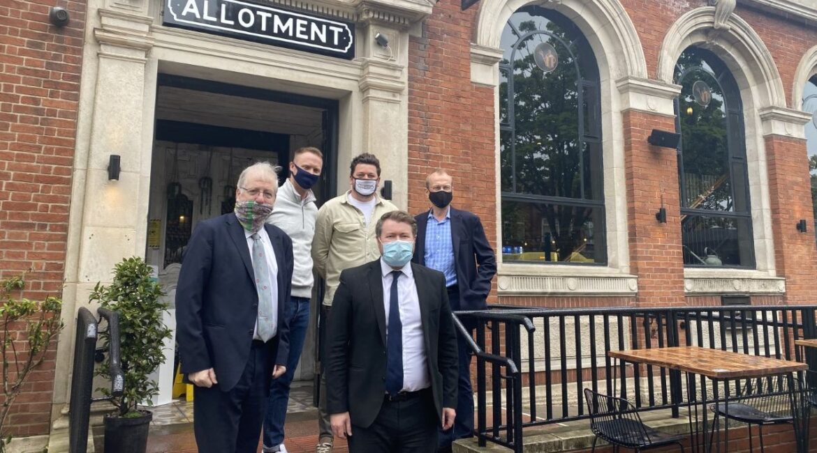 The Chairman of VisitBritain, Lord Patrick McLoughlin, visited Southport to mark the start of English Tourism Week 2021. As part of the visit, Lord McLoughlin visited the owners of The Allotment in Birkdale Village before walking along Lord Street and Southport Pier